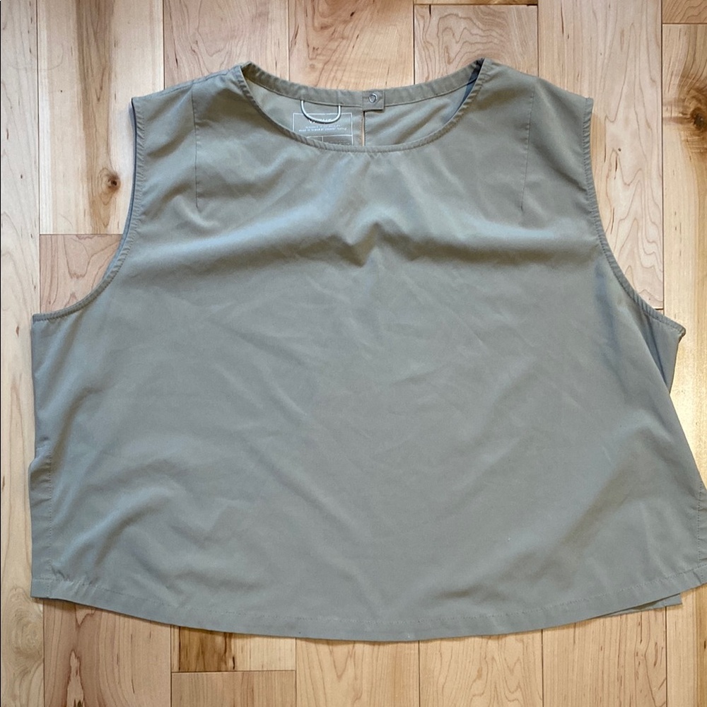 Wayre Boxy shift and snap tank